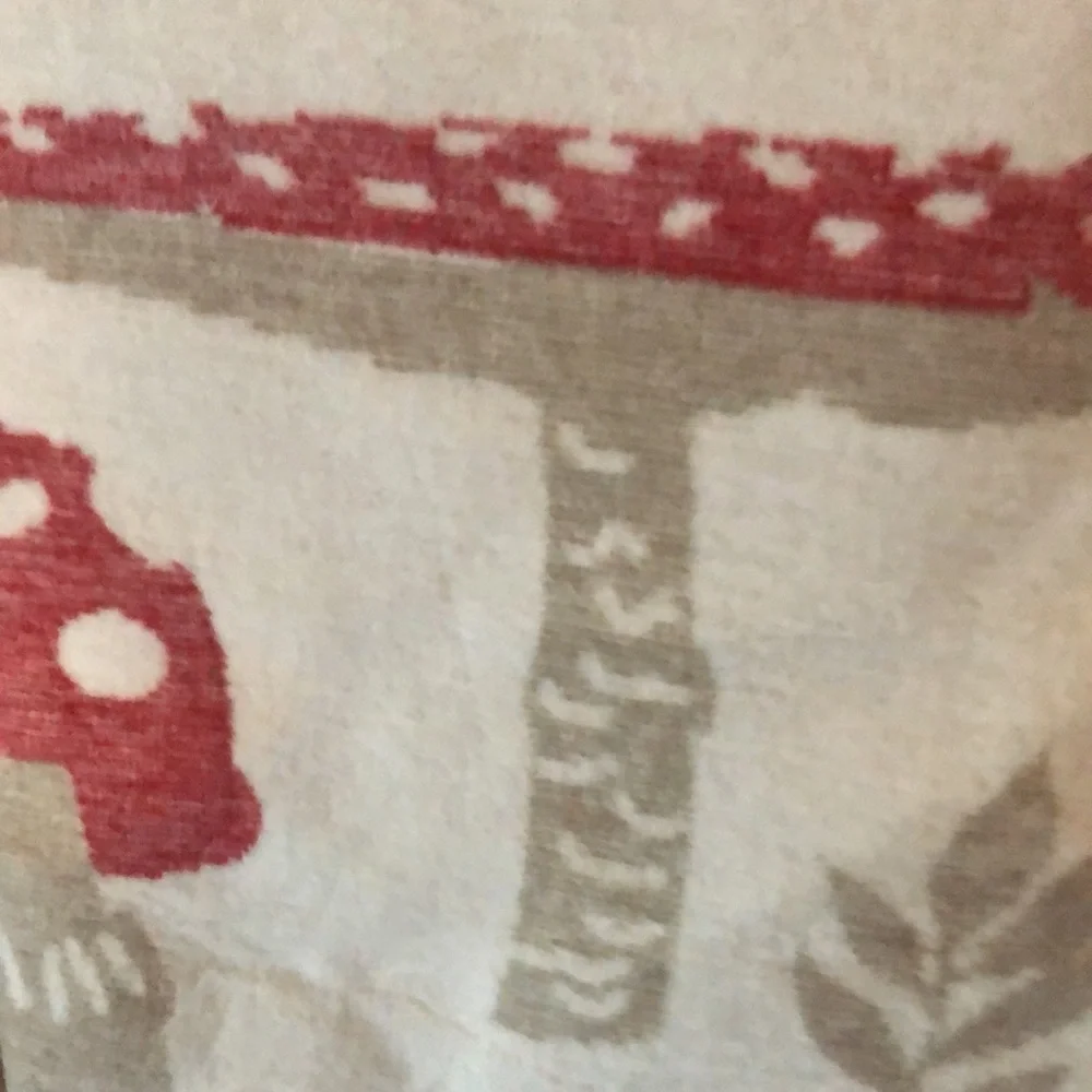 Docofil MUSHROOM Print Throw Blanket
